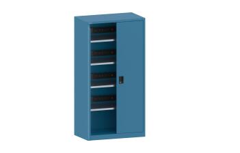 Armoire avec prise électrique