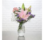 Petit bouquet tendre de fleurs naturelles