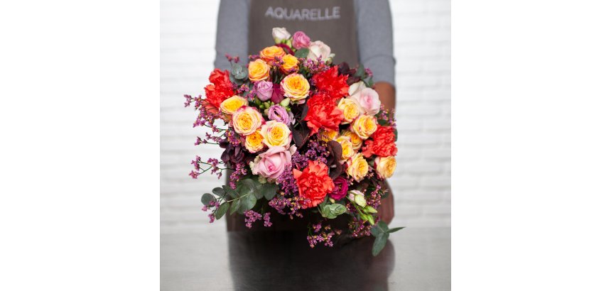 Bouquet feu d'artifice de fleurs naturelles