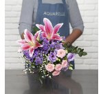 Petit bouquet tendre de fleurs naturelles