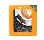 Amandes enrobées de cacao, dans un carton