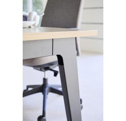 Pôle de 4 bureaux Exprim Arche L 320 cm avec goulotte intégrée plateau chêne clair