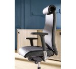Fauteuil de bureau Victoria cuir - avec accoudoirs, appui-tête et soutien lombaire - Mécanisme Synchrone - Pied noir