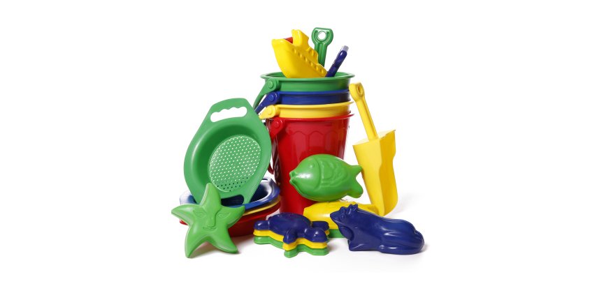 Set 42 giochi da sabbia colorati: secchiello, paletta, setaccio e formine