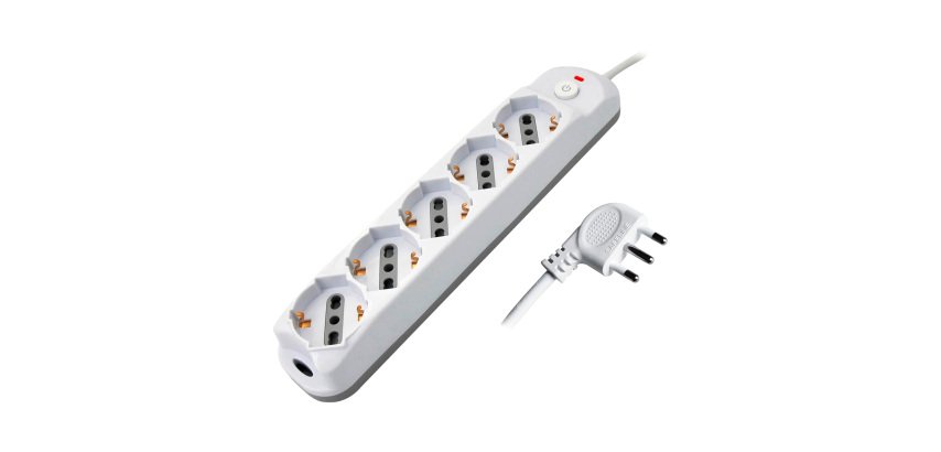 Multipresa con interruttore, 5 prese 10/16A shucko/bipasso, spina 90°, cavo 3 metri