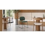 Chaise empilable Meli en chenille verte et pieds en métal vert