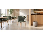 Chaise Darice en tissu chenille vert et bois de hêtre, finition naturelle