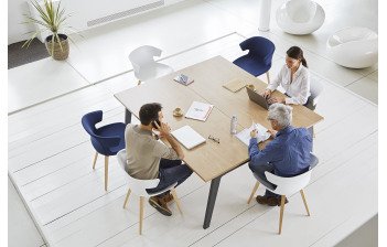 Tables de réunion reconditionnées