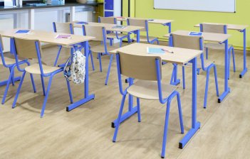 Chaises scolaires & bancs scolaires