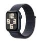 Apple Watch SE GPS, Cassa 40 mm in alluminio mezzanotte con Sport Loop inchiostro