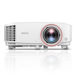 DLP DC3 DMD  1080P  Brightness : 3000 AL  1.2x zoom  High contrast ratio 10 000:1  Light Sensor thechnology  SmartEco