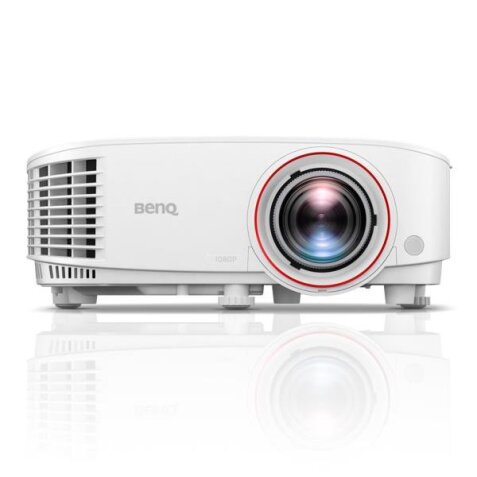 DLP DC3 DMD  1080P  Brightness : 3000 AL  1.2x zoom  High contrast ratio 10 000:1  Light Sensor thechnology  SmartEco