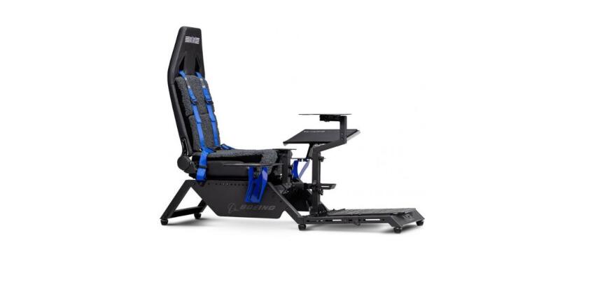 BOEING FLIGHT SIMULATOR COMMERCIAL