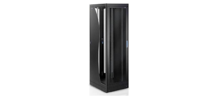 RACK 33U + T9139 + 2 X F3022NS STRISCIA DI ALIMENTAZIONE 6 PRESE UNEL CON MAGNETOTERMICO MONOFASE 16 A + F9032N  PORTE AREATE