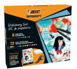 Set di cancelleria a tema manga con 12 pennarelli   8 fineliner da 0 4 mm  1 nastro  foglietti adesivi e un taccuino.