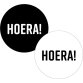 KP etiket "Hoera!", diameter 40 mm, 2 varianten, rol van 250 stuks