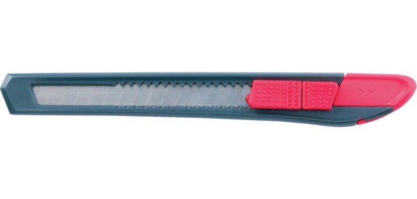 Maped 9 mm blade cutter, delivered with 10 replacement blades