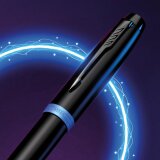 Parker IM Vibrant Rings roller, noir avec accents bleus