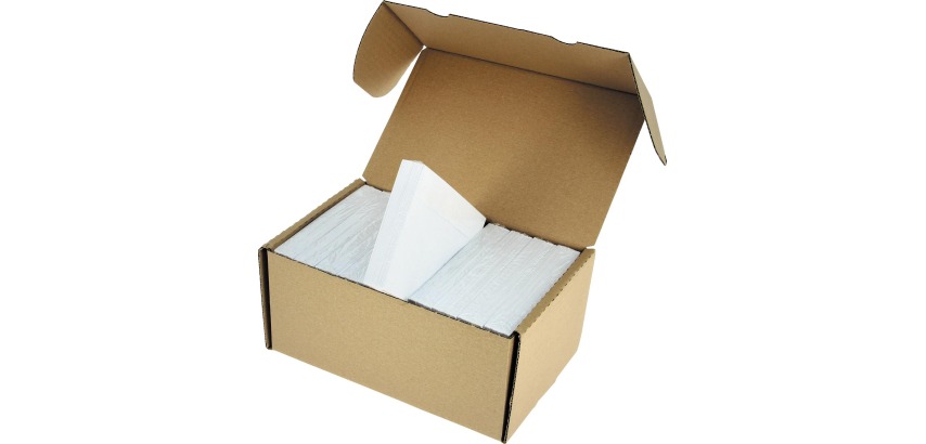 <p>Turbomail envelopes, size 114 x 162 mm with adhesive strip, pack of 50 pieces</p>