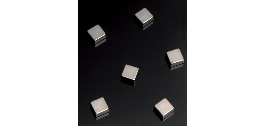 Naga aimant, tableaux en verre, ft 10 x 10 x 5 mm, paquet de 6 pièces