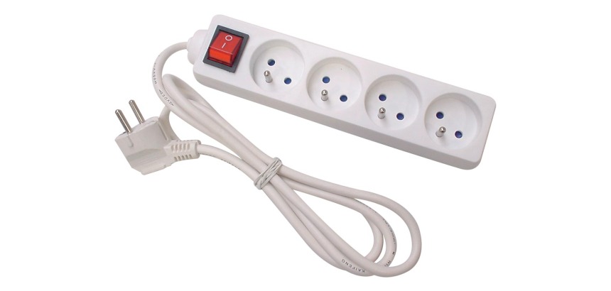 Perel contactdoos met 4 stopcontacten en schakelaar, voor België