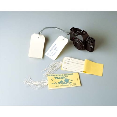 Carnet 10 étiq bagage 12x6,6 cm.Œillet renforcé+attache ficelle.Pré-imprimé Envoi de/Destinataire