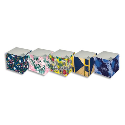 Bloc cube 9x9x8cm 610 feuilles blanches encollées 80g PEFC. Décors assortis (design aléatoire).
