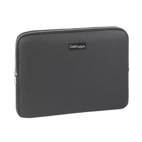 Housse PC 13P GOMME NOIRE CASAWORK Intérieur en néoprene noir. 34x25x2,5 cm. Coloris: Gomme Noire