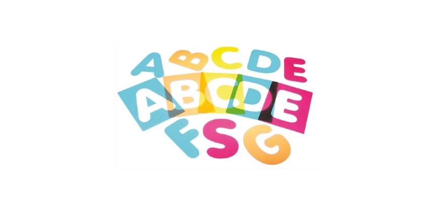 Pochoir alphabet culture club en plastique lettres          majuscules 20x16cm paquet 26  unites