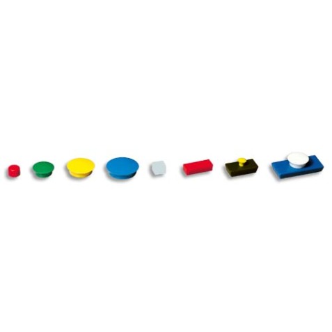 Boîte de 7 aimants rectangulaires sans téton. Dimensions 1,2 x 2,5 cm. Coloris jaune