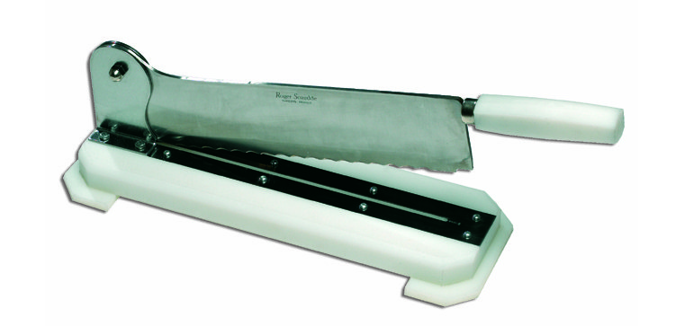 Coupe-pain socle polyéthylène 25 cm