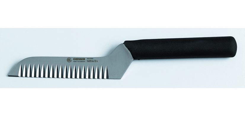 Couteau à lame ondulée Giesser 12 cm