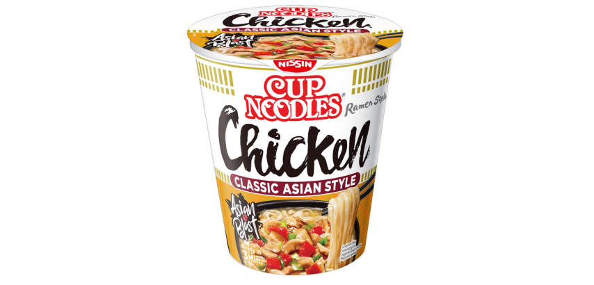 Nissin-Nudeln mit Ingwer-Hähnchen im Becher