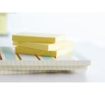 Bloc-mémos Post-it Z-Notes R330-1T 76x76mm recyclé jaune 16 pièces