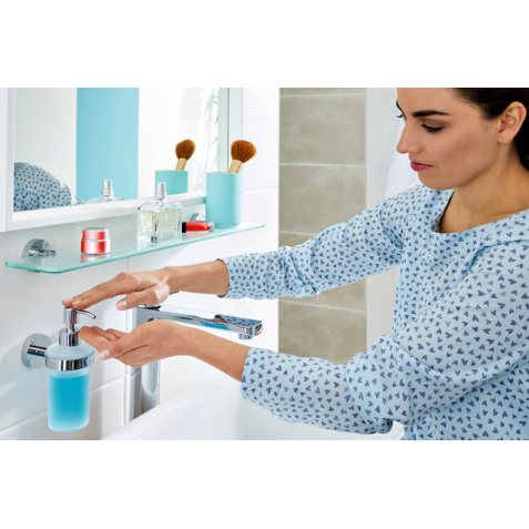 Distributeur pompe savon tesa® Smooz métal chromé brillant autocollant