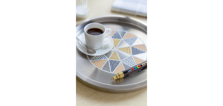 Marker Uni-Ball Posca Kegelspitze 0,7 mm weiß