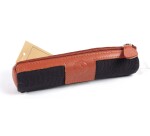 Quo Vadis - Trousse - Ronde - S1829 - Bleu brique - 17x3,5 cm Cuir pleine fleur de vachette - 1 compartiment(s)