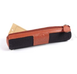 Quo Vadis - Trousse - Ronde - S1829 - Bleu brique - 17x3,5 cm Cuir pleine fleur de vachette - 1 compartiment(s)