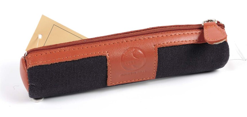 Quo Vadis - Trousse - Ronde - S1829 - Bleu brique - 17x3,5 cm Cuir pleine fleur de vachette - 1 compartiment(s)