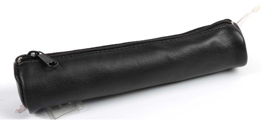 Quo Vadis - Trousse - Ronde - Merinos - 17x3,5 cm Cuir pleine fleur de porc - 1 compartiment(s) - par 12