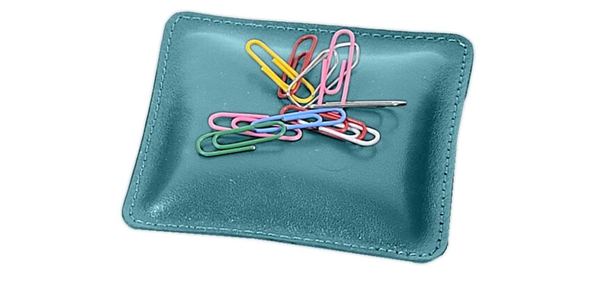 Quo Vadis - Porte trombones - Satiny - 10x10x2,5 cm - Cuir pleine fleur de vachette - par 6