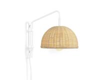 Wandlamp Damila in metaal wit en rotan met natuurlijke finish