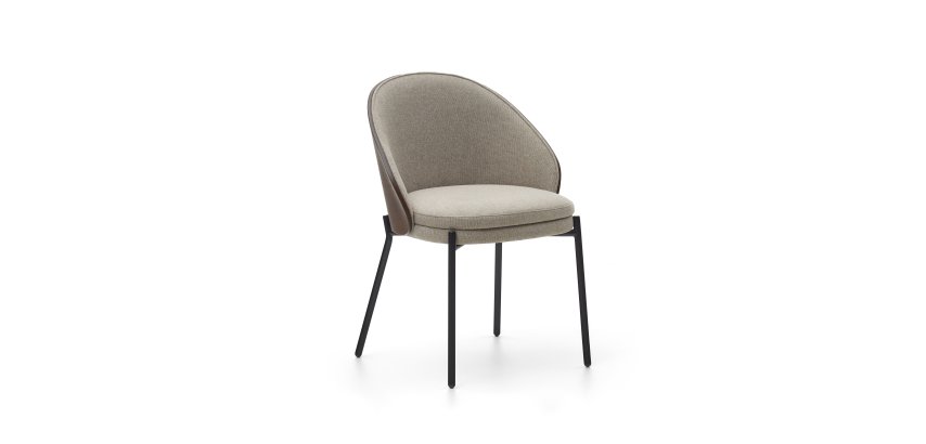 DE_Chaise Eamy marron clair placage de frêne finition wengué et métal avec finition noire
