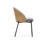 Chaise Eamy gris clair placage de frêne naturel et métal finition noire