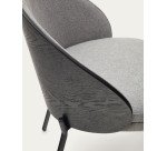 Silla Eamy gris claro chapado en fresno con acabado negro y metal con acabado negro