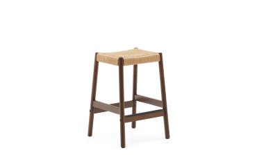Tabouret Yalia en bois de chêne, finition noyer et assise en corde, hauteur 65 cm
