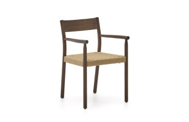 Silla Yalia de madera maciza de roble FSC 100% con acabado nogal y asiento de cuerda