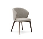 Chaise Darice en tissu chenille marron et bois de hêtre, finition noyer FSC 100 %