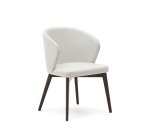 Chaise Darice en tissu chenille beige et bois de hêtre, finition noyer