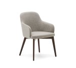 Chaise Nelida en tissu chenille marron et bois de hêtre, finition noyer